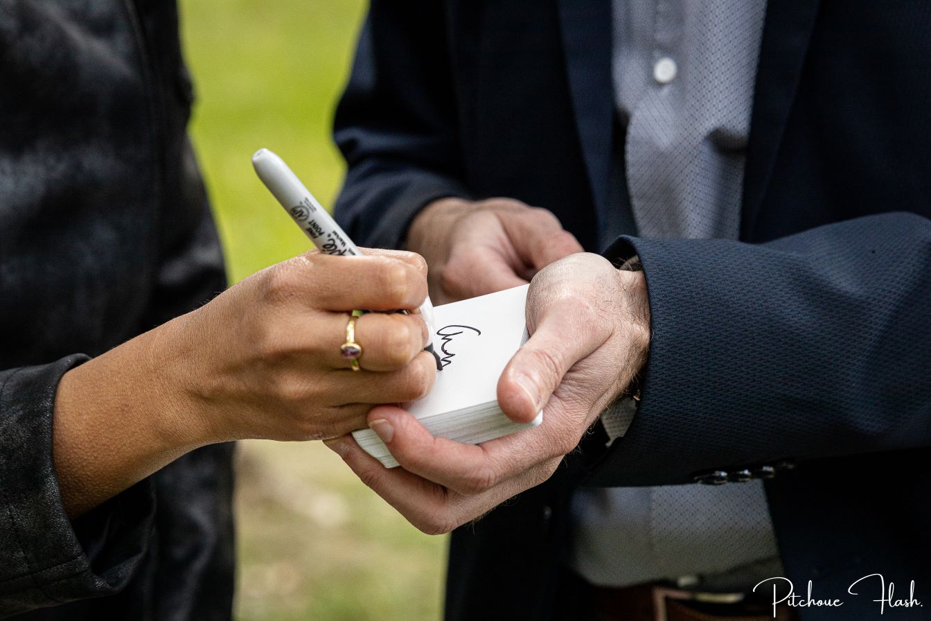 Une invitée signe une carte blanche